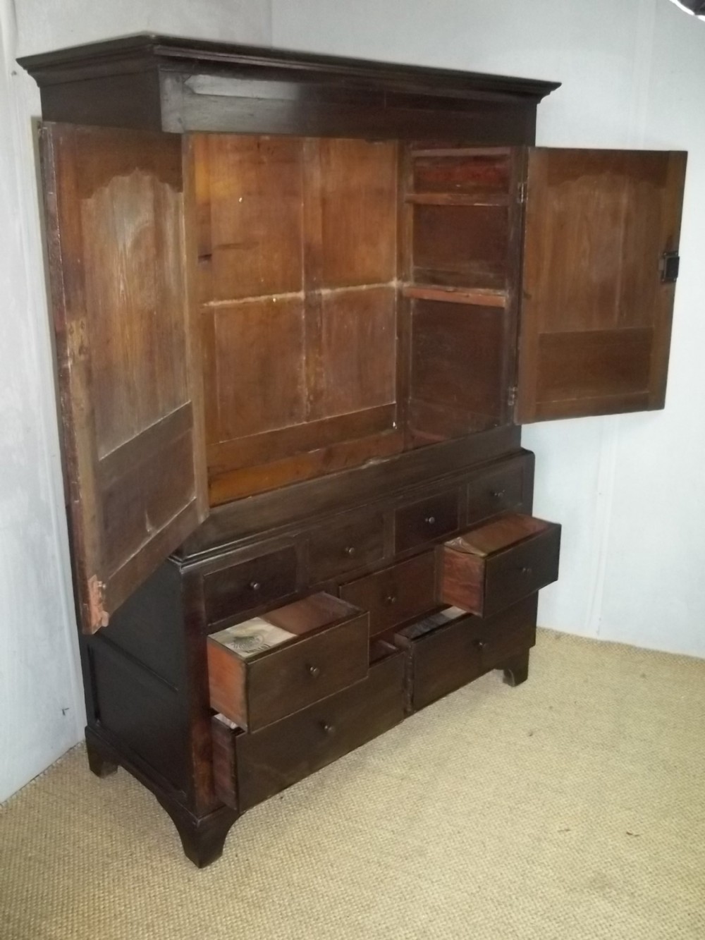 18th Century Georgian Welsh oak livery linen clothes hanging press housekeepers cupboard. C 1780. View II