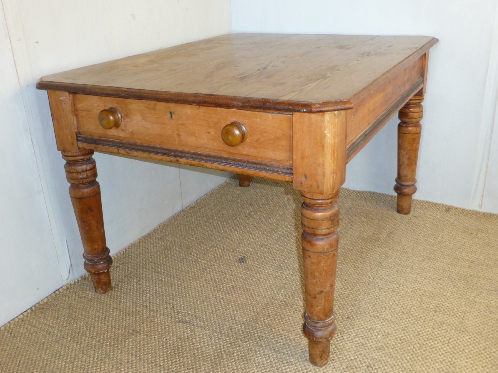 Welsh pine scrub top farmhouse kitchen dairy dining table