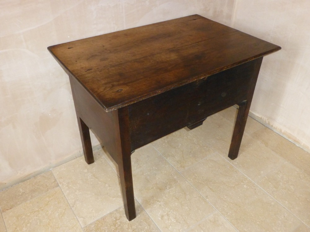 18th century Welsh oak George III lowboy dressing hall lamp side table View III