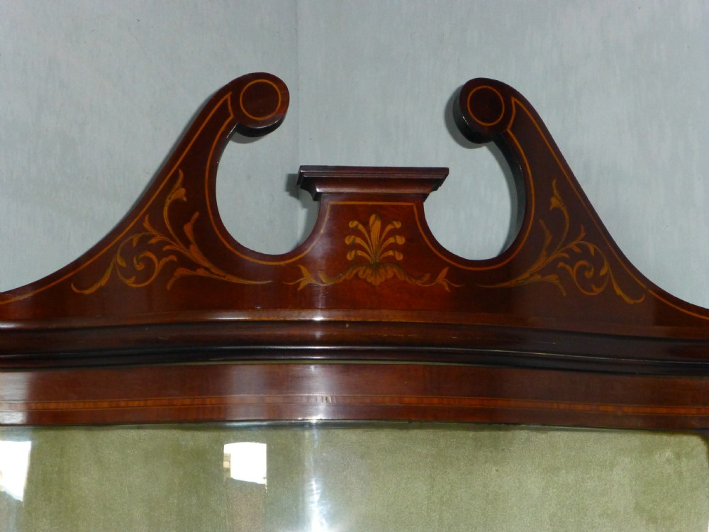 Superior Edwards and Roberts mahogany marquetry inlaid serpentine shaped  fronted standing double height corner cupboard cabinet. C1900. View III