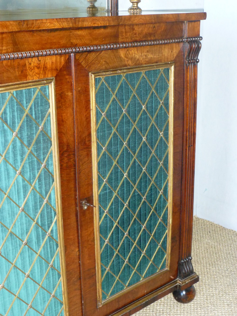 Regency Georgian Gillows rosewood and mahogany lined chiffonier sideboard. C1825. View VI
