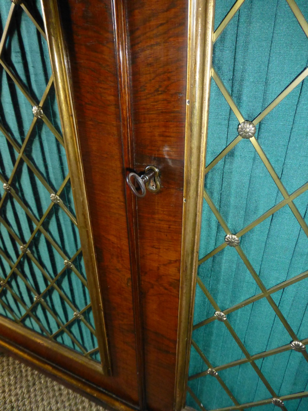 Regency Georgian Gillows rosewood and mahogany lined chiffonier sideboard. C1825. View XII