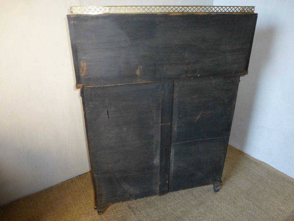 Regency Georgian Gillows rosewood and mahogany lined chiffonier sideboard. C1825. View XIII