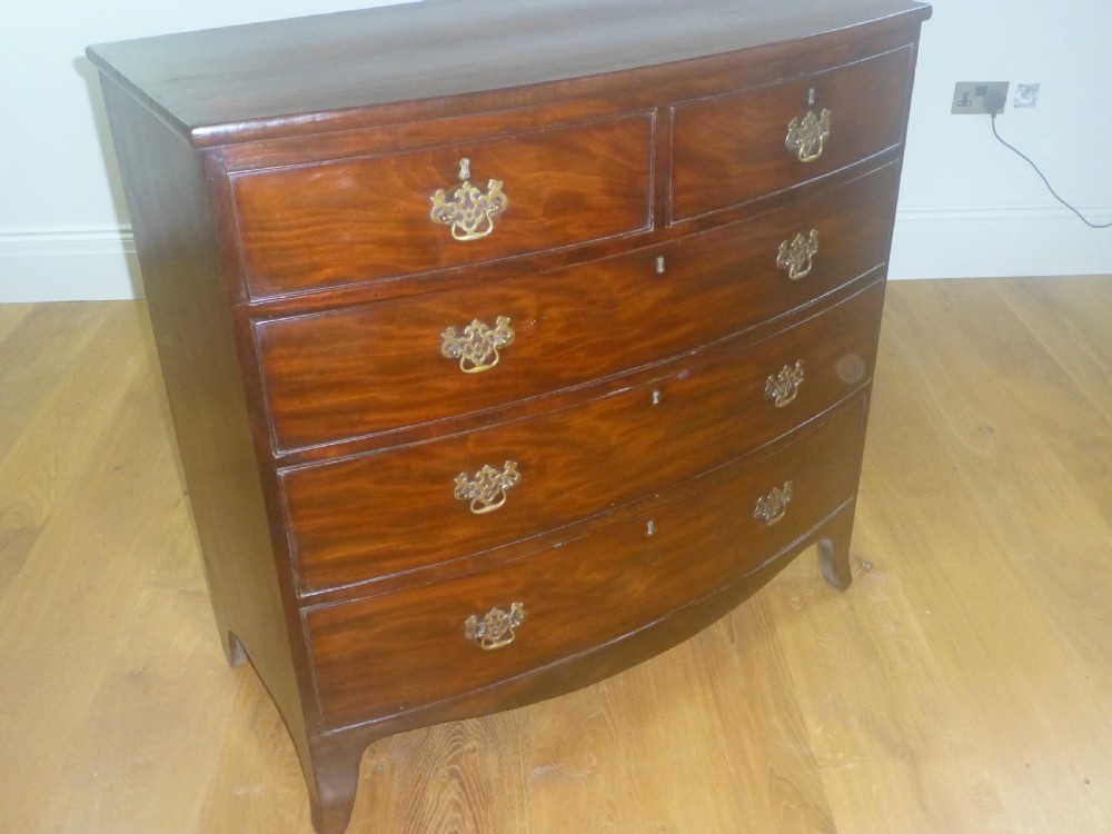 Regency Georgian mahogany bowfront oak lined chest of drawers