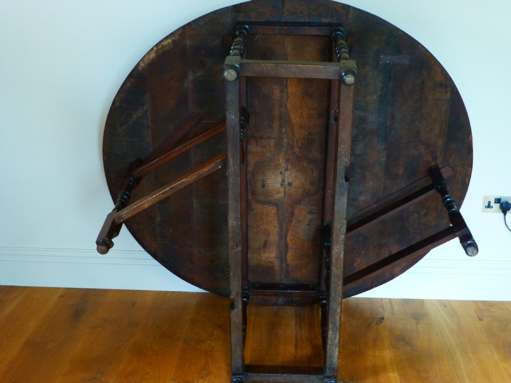 Fabulous large 18th century Welsh oak gateleg oval drop leaf dining table View XI