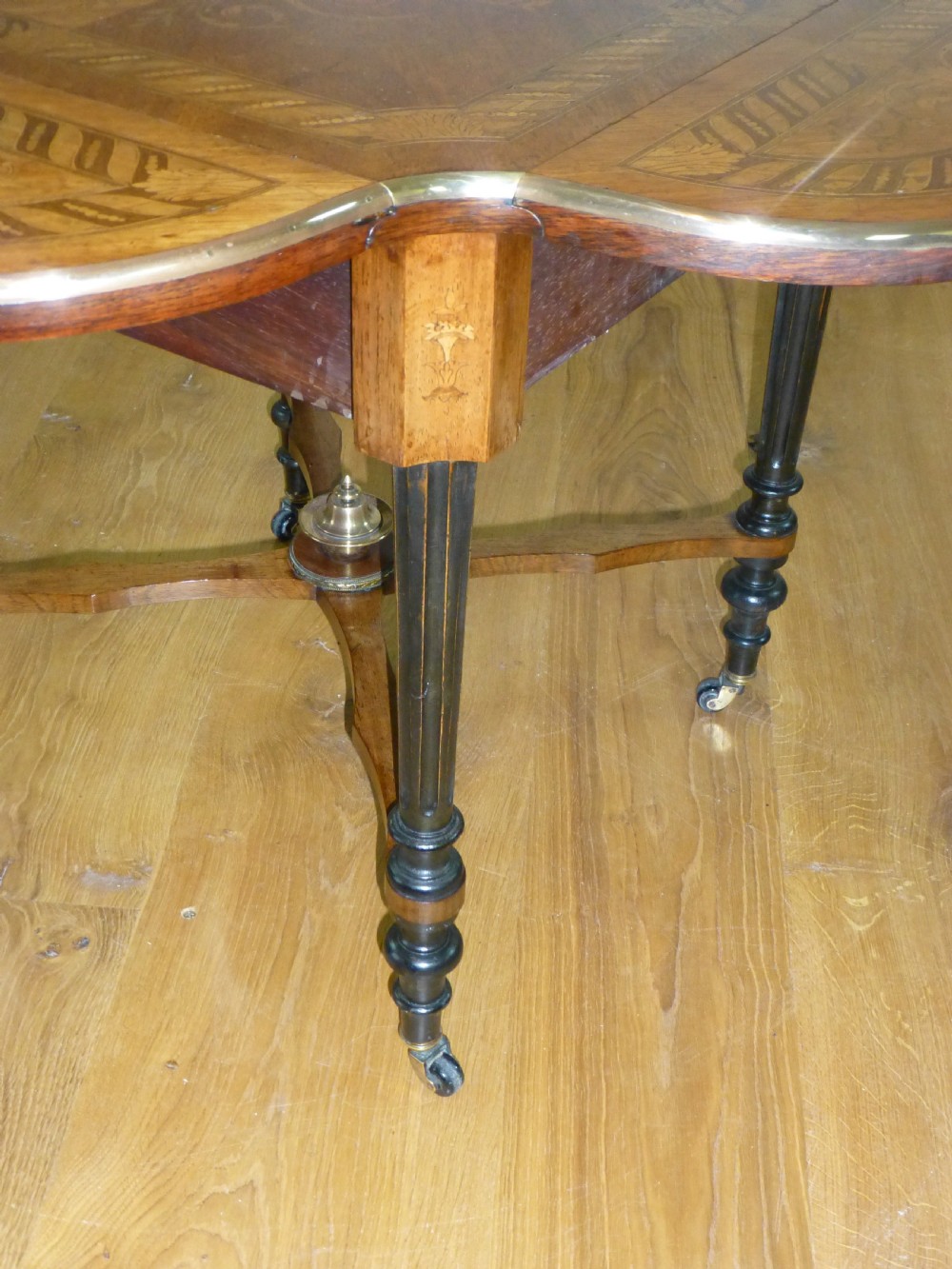 Walnut marquetry drop leaf inlaid low lamp side occasional French gilt mounted inlaid center centre  coffee table. C 1880 View V