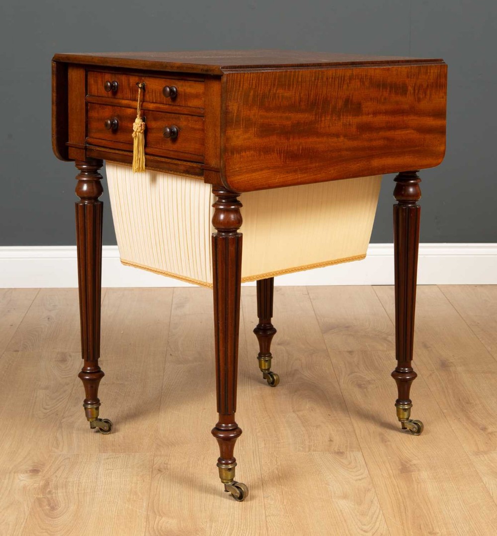 Gillows regency mahogany small pembroke drop leaf works side lamp occasional hall sewing table. circa 1815