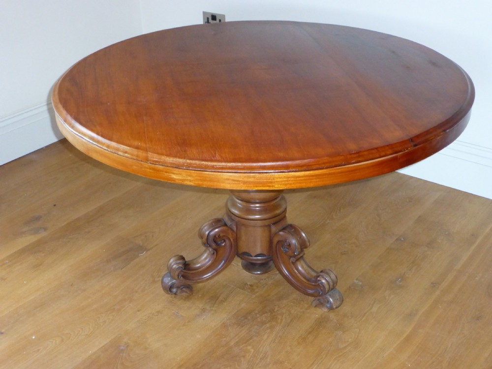Antique circular mahogany round centre dining breakfast table