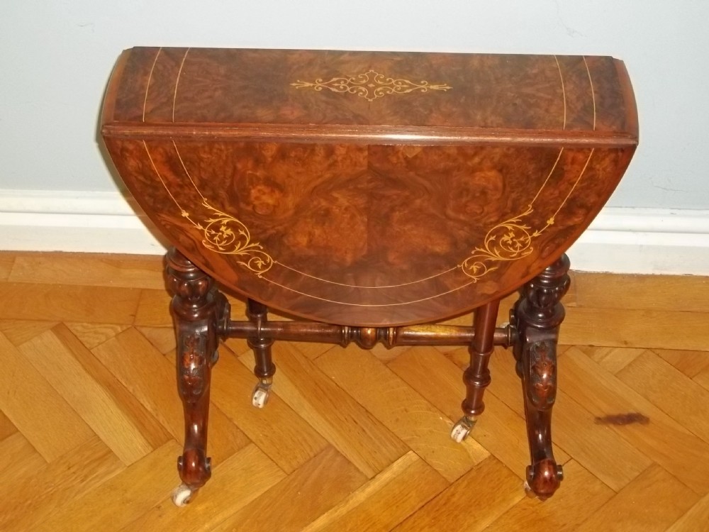 Stunning quality small baby burr walnut marquetry inlaid Sutherland table 
