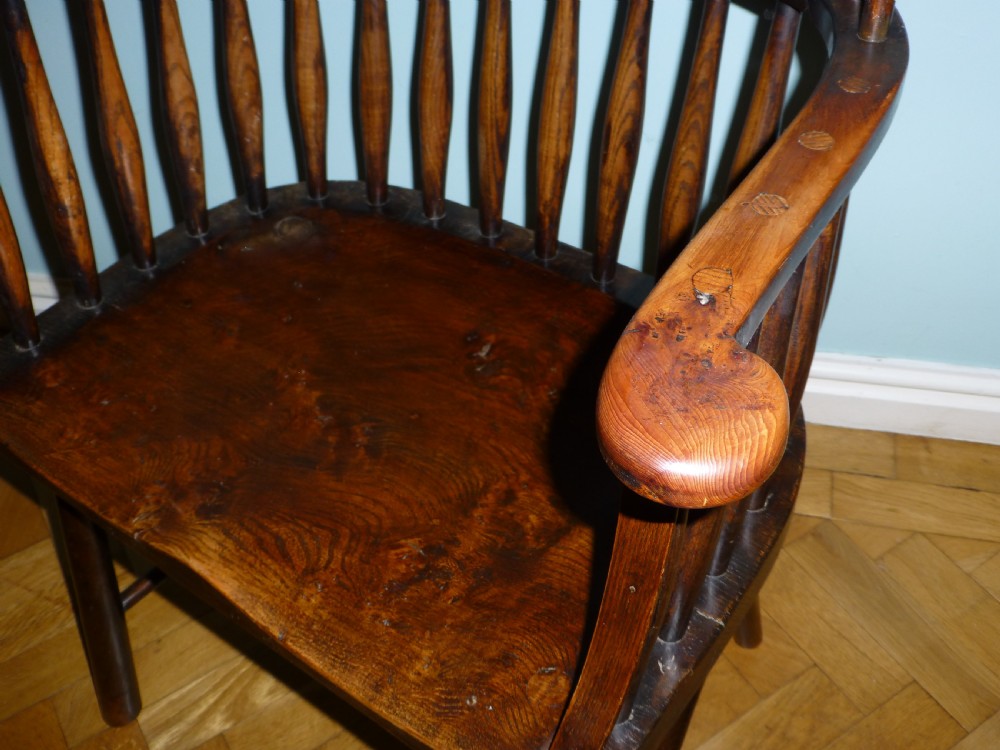 Georgian antique Windsor elm ash and fruitwood lobster pot comb back primitive stick arm chair armchair View III