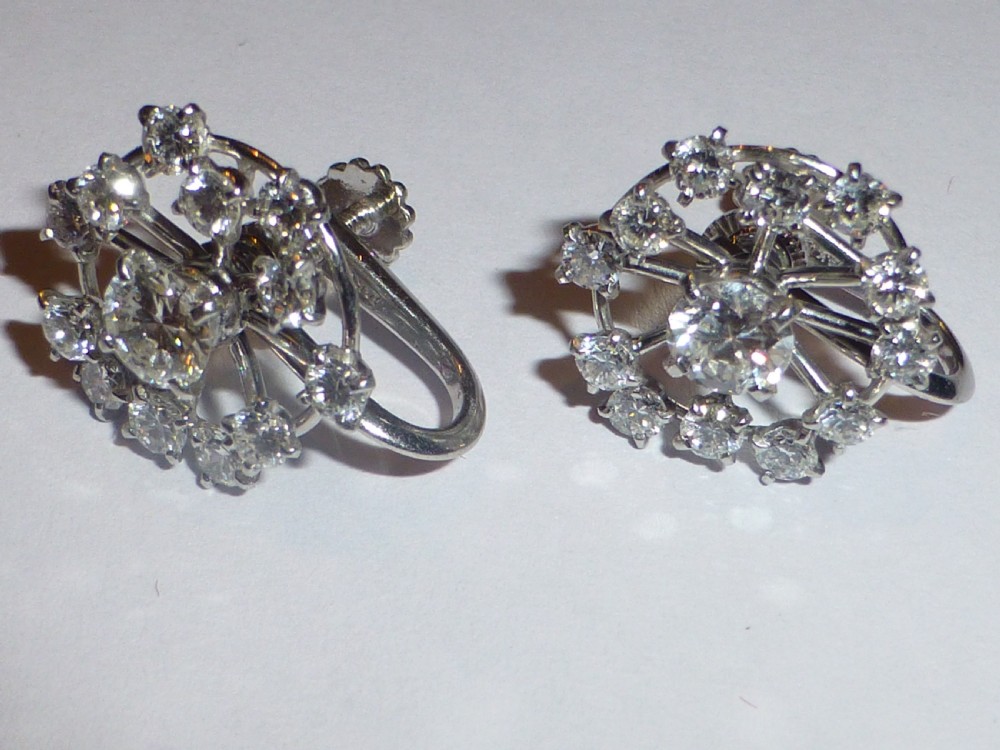 Stunning pair of certified 2.6 ct diamond and platinum Art deco earrings View II