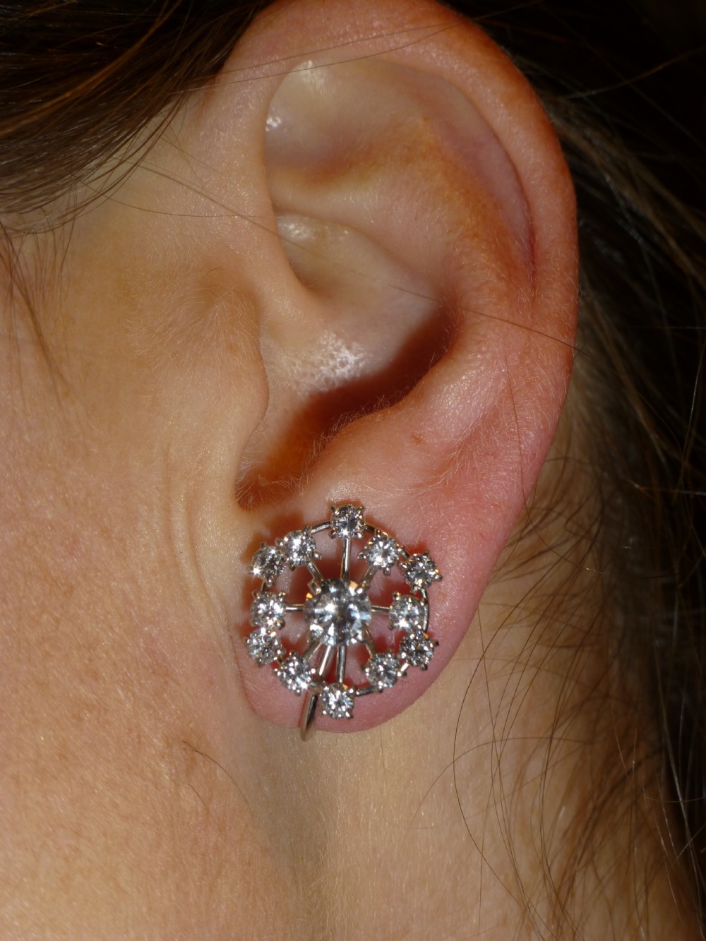 Stunning pair of certified 2.6 ct diamond and platinum Art deco earrings View IV