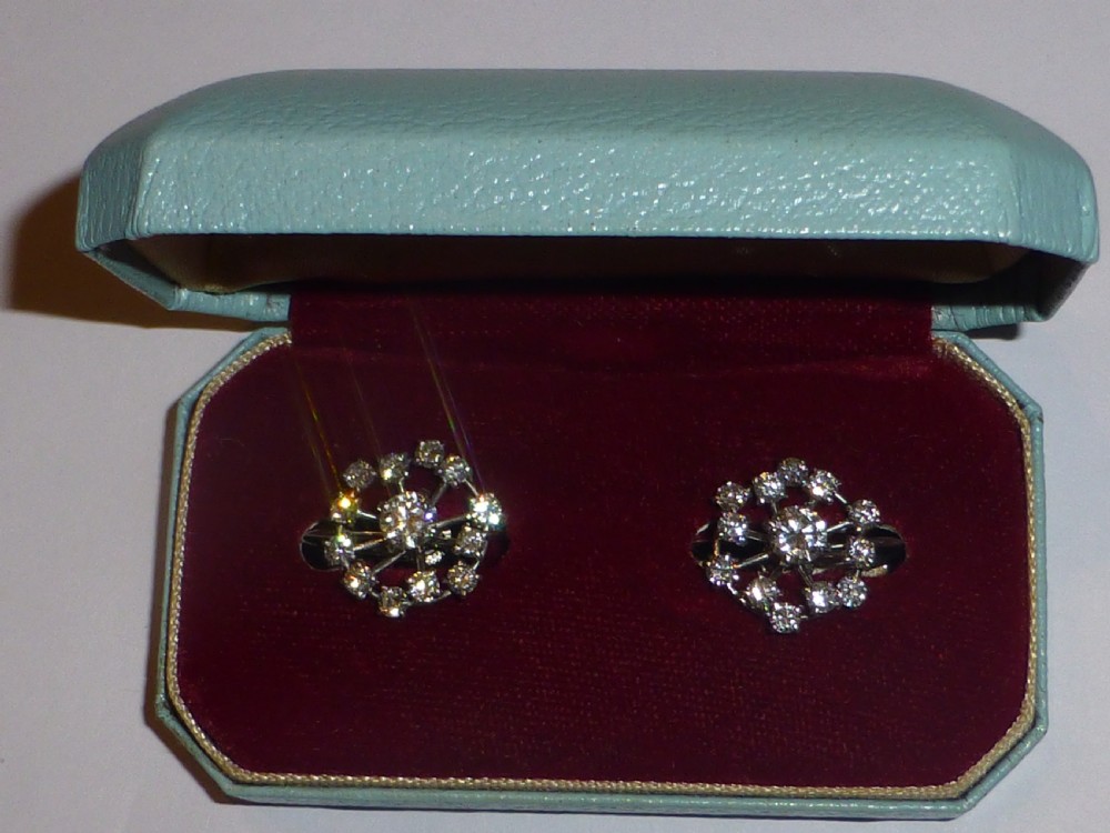 Stunning pair of certified 2.6 ct diamond and platinum Art deco earrings View VI