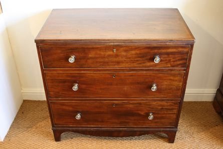 Three-drawer Mahogany Chest of Drawers