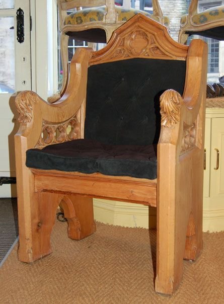 Gothic Design Pine Chair