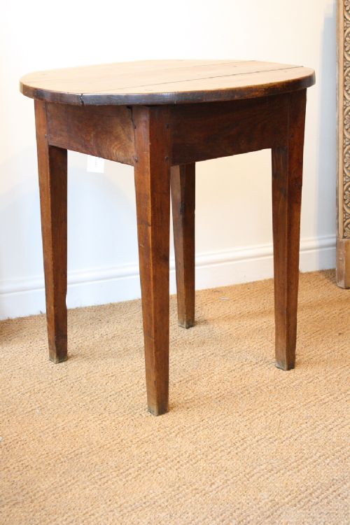 French Circular Table