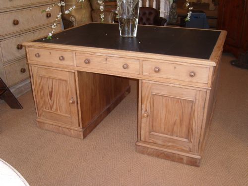 Pitch Pine Partners Desk
