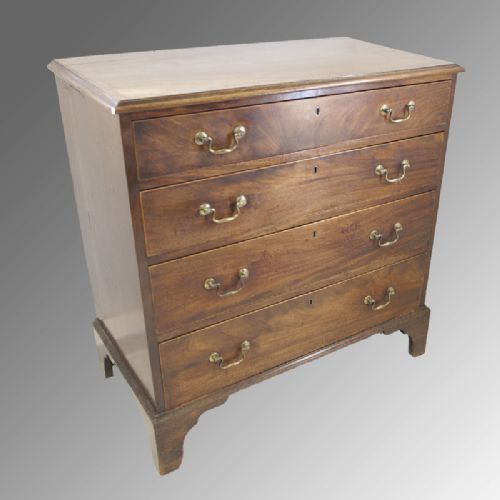 Small Pretty Mahogany Chest of Drawers
