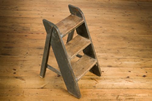 Small Set of Painted Pine Library Steps