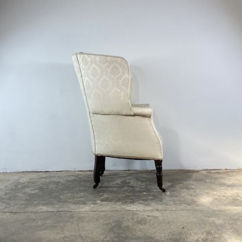 RIBBED BARREL BACK CHAIR - ADDITIONAL PHOTO 2