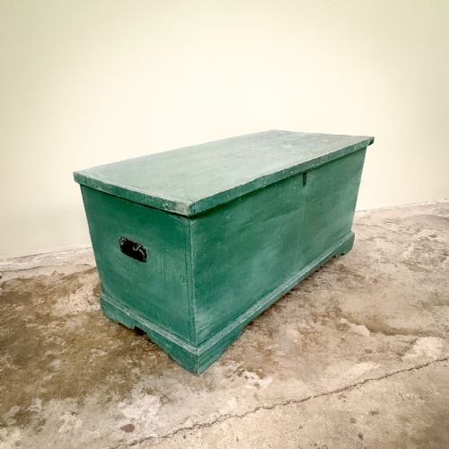 1117 PINE PAINTED BLANKET BOX - ADDITIONAL PHOTO 5