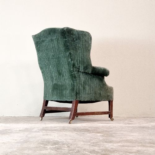 18TH CENTURY MAHOGANY WING CHAIR - ADDITIONAL PHOTO 3