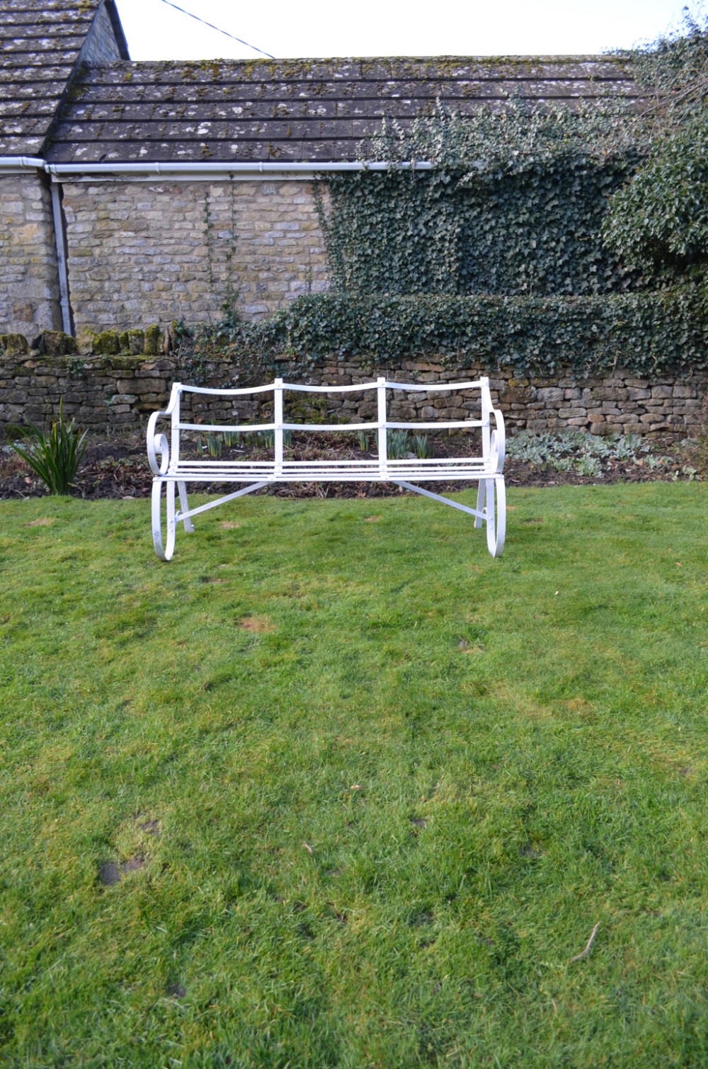 EDWARDIAN WROUGHT IRON GARDEN BENCH - GO38