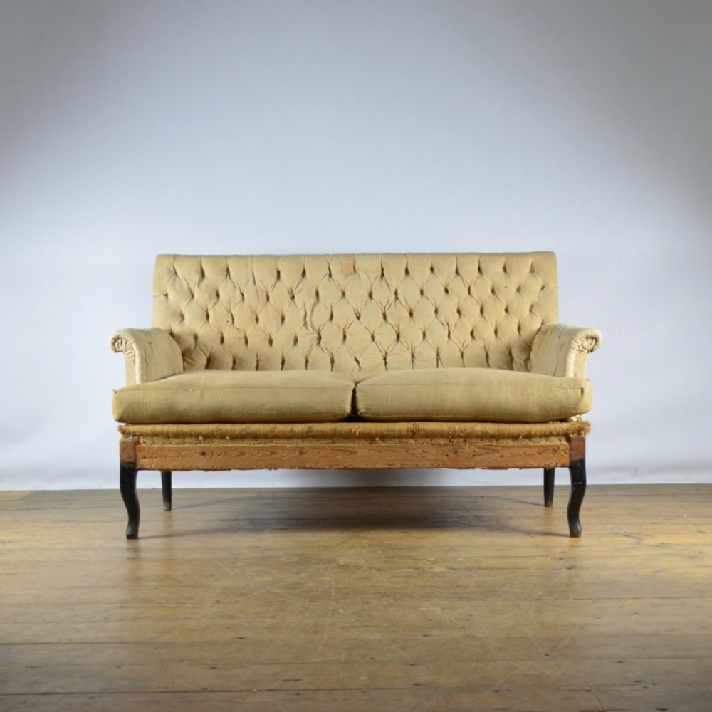 PRETTY FRENCH BUTTONED SOFA - FULL REUPHOL. INC.