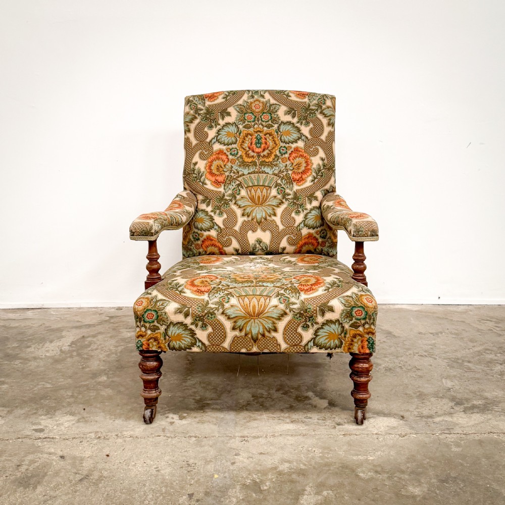 Open Arm Library chair View II