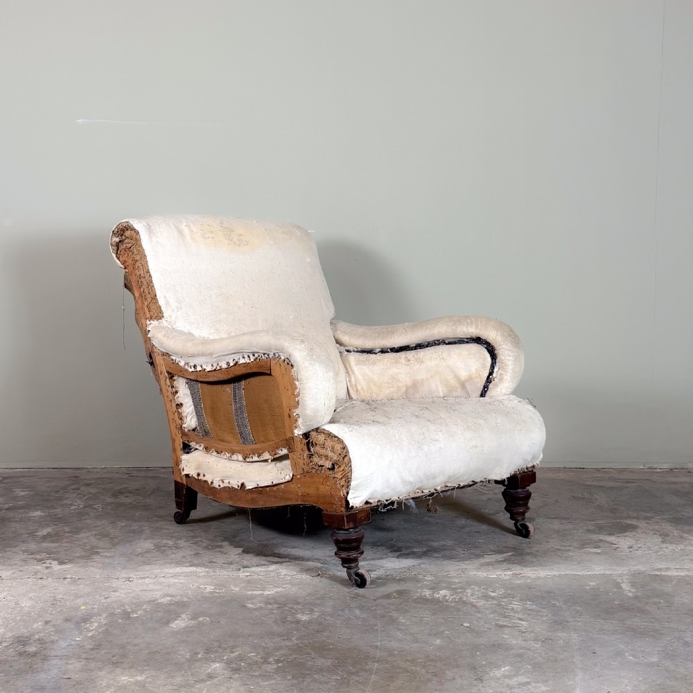 English 'P' Arm Armchair