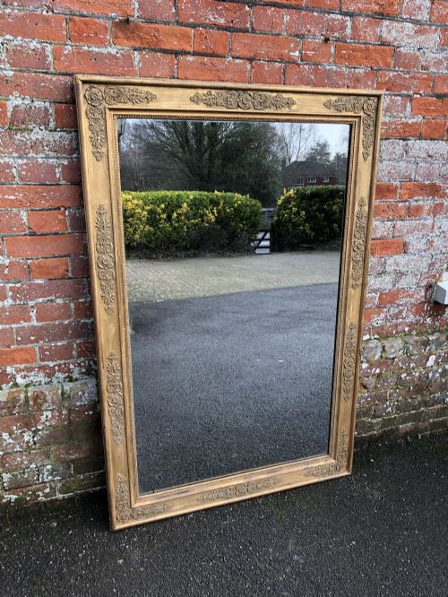 A Superb  Gilt 19th Century Antique French Mirror