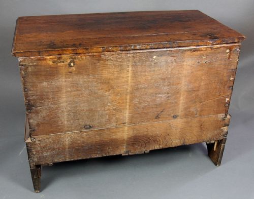 18TH CENTURY WELSH OAK COFFER BACH - ADDITIONAL PHOTO 5