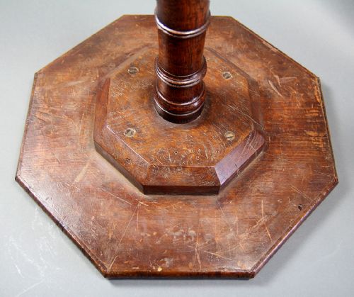 18TH CENTURY OAK TRIPOD TABLE - ADDITIONAL PHOTO 3