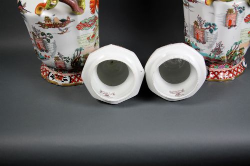 A RARE PAIR OF MASON'S IRONSTONE CHINA VASES - ADDITIONAL PHOTO 4