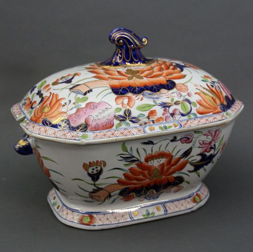 a mason's ironstone china soup tureen - CATEGORY: ANTIQUE CERAMICS - DATED 19TH CENTURY