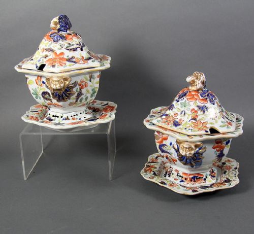 A PAIR OF MASONS IRONSTONE SAUCE TUREENS WATER LILY PATTERN - ADDITIONAL PHOTO 1