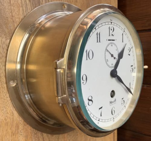 SHIPS BULKHEAD CLOCK FANTASTIC CONDITION - ADDITIONAL PHOTO 3