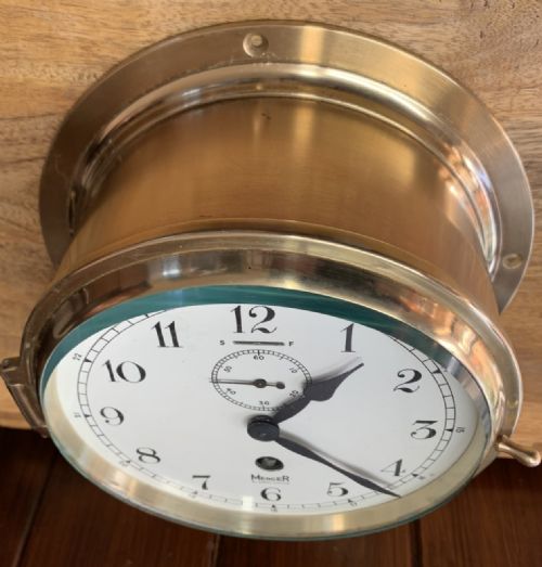 SHIPS BULKHEAD CLOCK FANTASTIC CONDITION - ADDITIONAL PHOTO 4