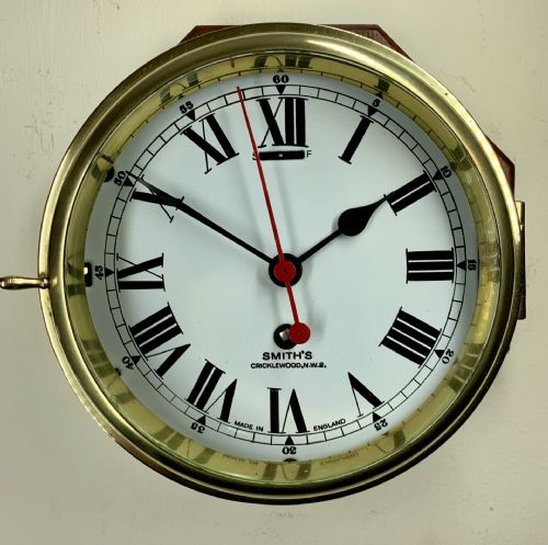 SHIPS BULKHEAD CLOCK FANTASTIC CONDITION - ADDITIONAL PHOTO 1