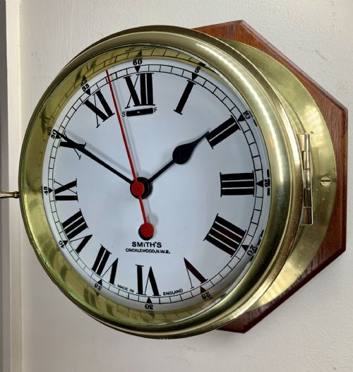 SHIPS BULKHEAD CLOCK FANTASTIC CONDITION - ADDITIONAL PHOTO 4