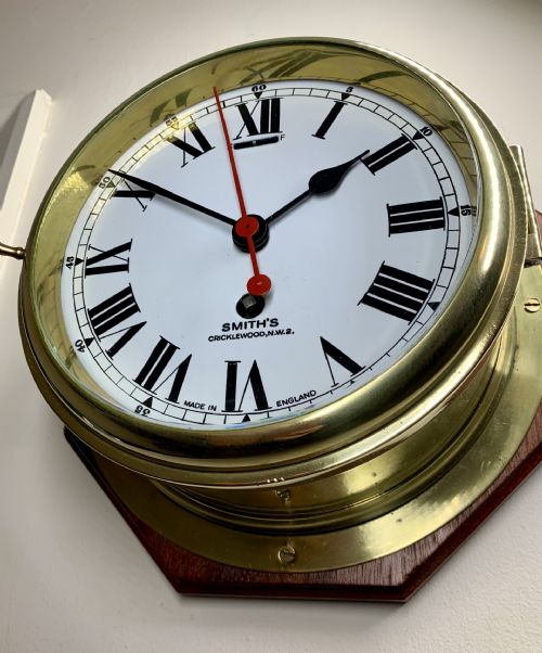 SHIPS BULKHEAD CLOCK FANTASTIC CONDITION - ADDITIONAL PHOTO 5