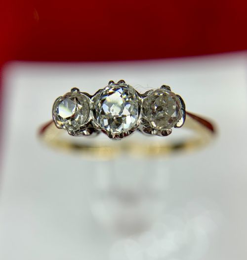 18CT THREE STONE TRILOGY DIAMOND RING OLD CUT STONES - ADDITIONAL PHOTO 3