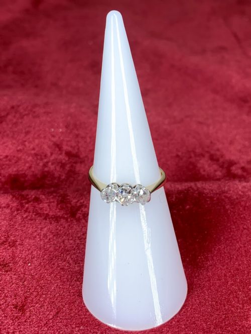 18CT THREE STONE TRILOGY DIAMOND RING OLD CUT STONES - ADDITIONAL PHOTO 4
