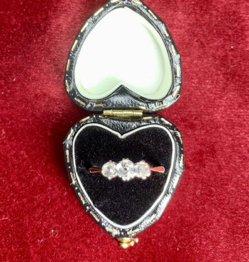 18CT THREE STONE TRILOGY DIAMOND RING OLD CUT STONES - ADDITIONAL PHOTO 10