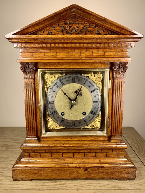 WINTERHALDER OAK BRACKETMANTEL CLOCK QUARTER STRIKING - ADDITIONAL PHOTO 1