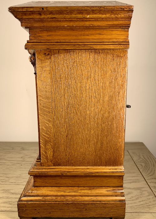 WINTERHALDER OAK BRACKETMANTEL CLOCK QUARTER STRIKING - ADDITIONAL PHOTO 2