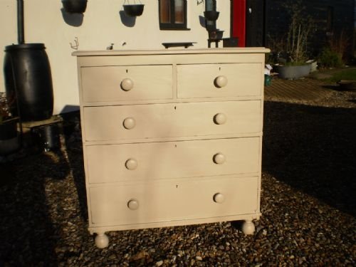 fig 3. Chest of drawers Victorian Pine painted in Georgian Stone