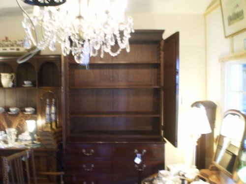 fig 4. Chest of drawers linen press George III Mahogany
