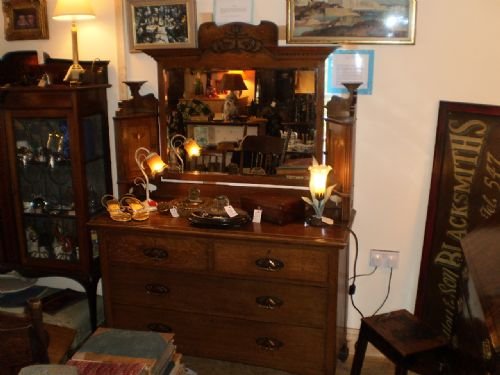 	
Chest of Drawers Arts and Crafts Oak