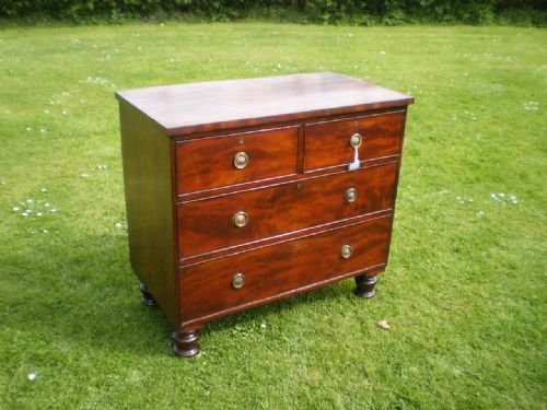 fig 4. Chest of drawers Georgian Mahogany 